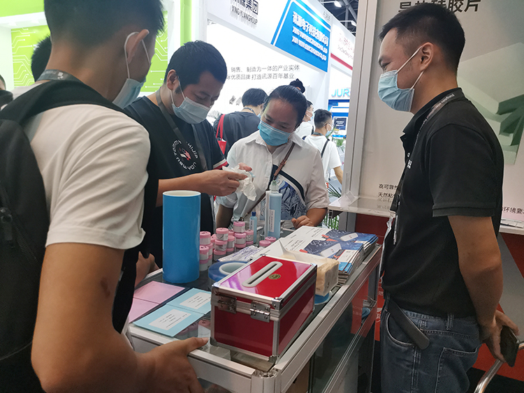 当下可为，未来可期|摩登7平台导热硅胶闪耀亮相2021广州光亚展