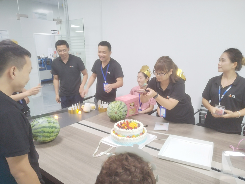 摩登7导热生日会现场|时光隽永,回忆绵长,摩登7导热以生日之名,共筑美好时光