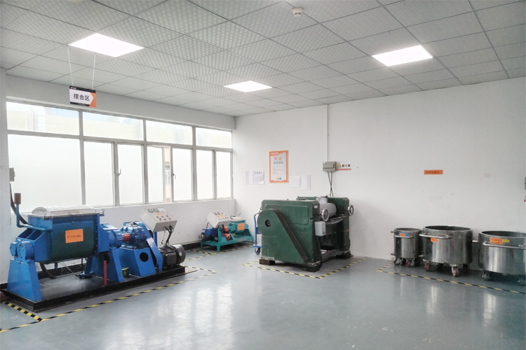 导热硅胶捏合车间-摩登7科技