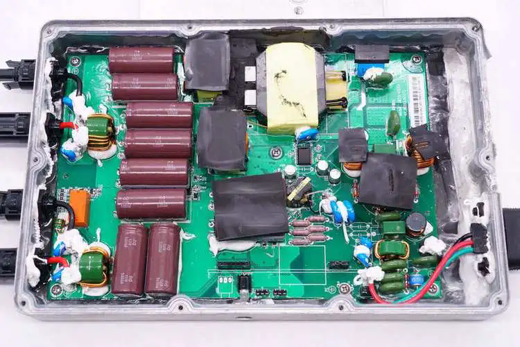 摩登7注册解决微型逆变器温度过高问题